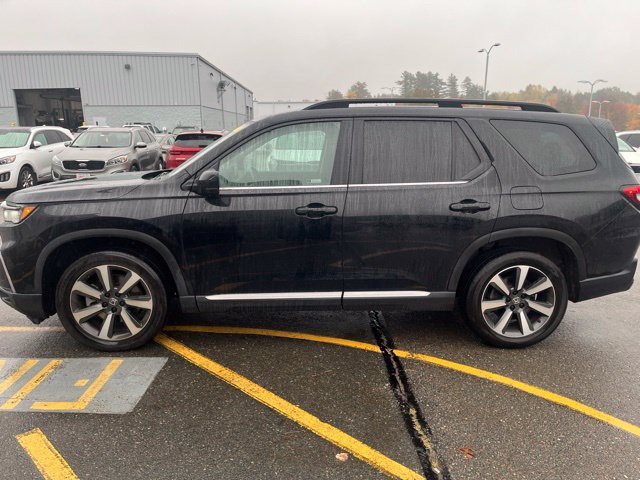 Used 2024 Crystal Black Pearl Honda Touring image 6