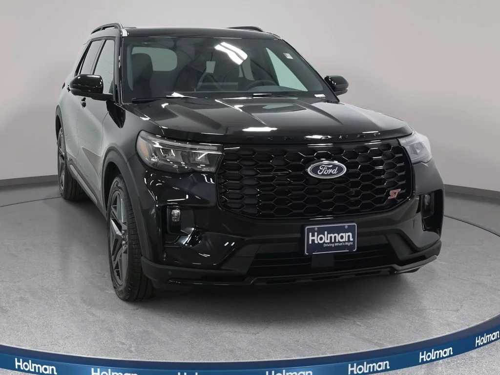 Used 2026 Agate Black Metallic Ford ST image 4