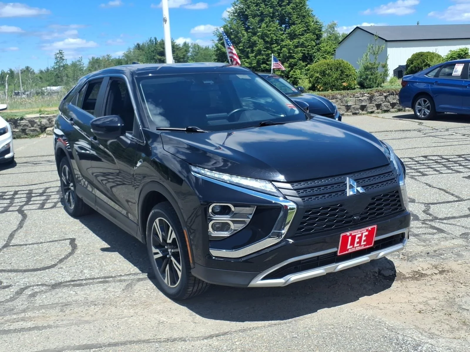 Used 2024 Labrador Black Mitsubishi SE image 3
