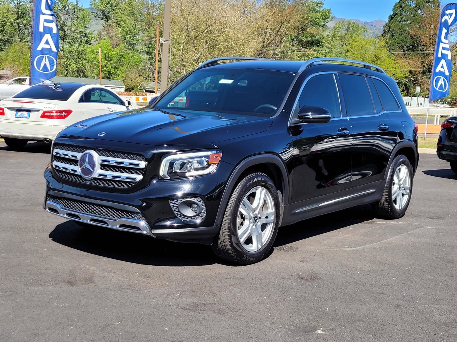 2021 Mercedes-Benz GLB GLB250 4MATIC's photo