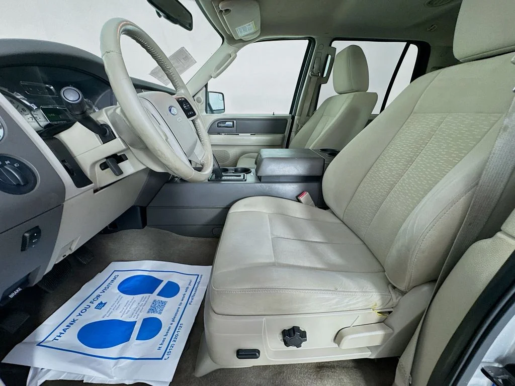 Used 2013 Silver Ford XLT image 23