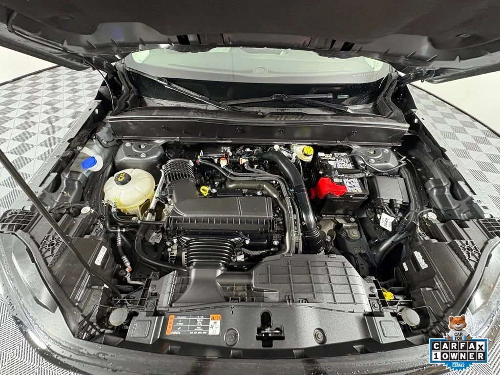 Used 2025 Gray Ford Badlands image 30