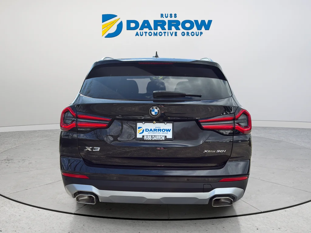 Used 2023 Black BMW xDrive30i image 4