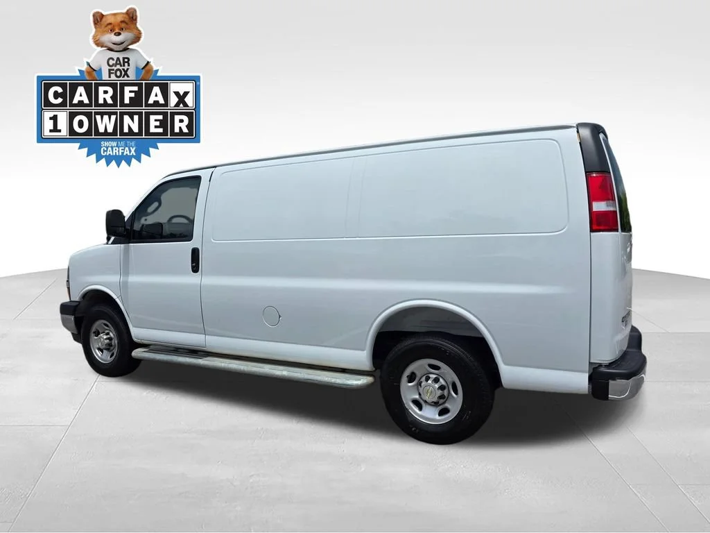 Used 2025 Summit White Chevrolet WT image 5