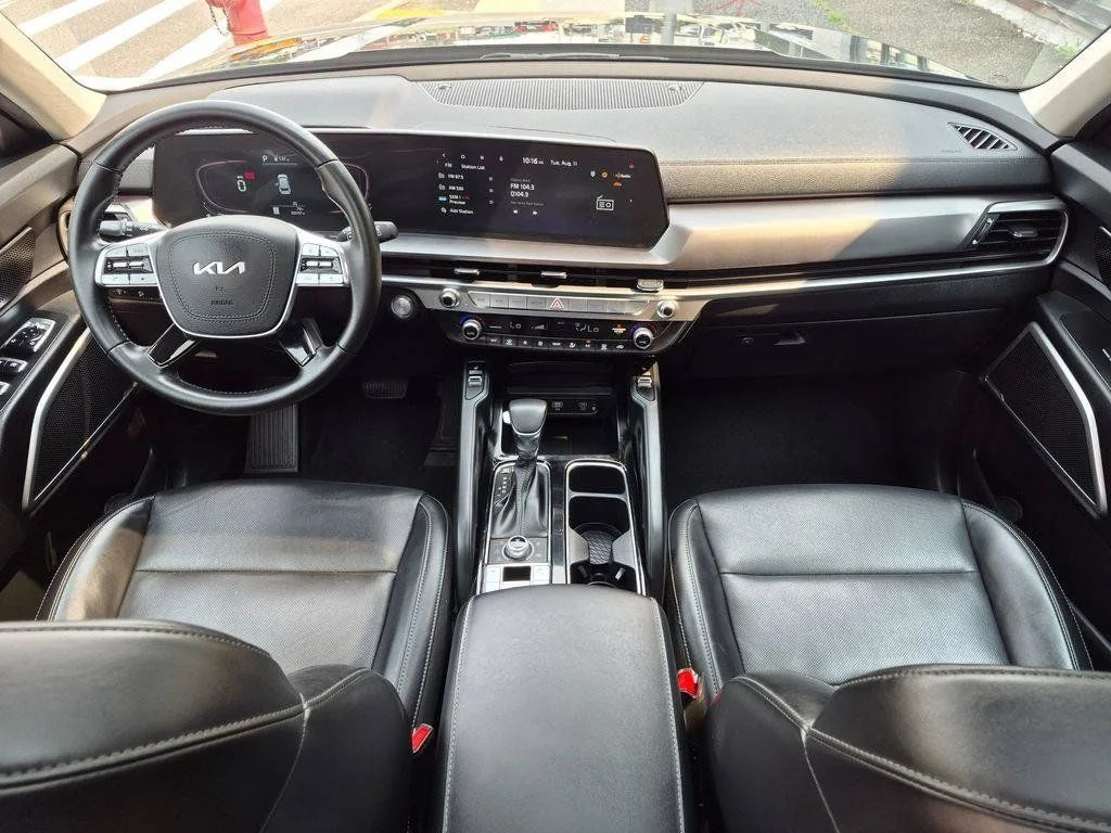 Used 2023 Gray Kia S image 24