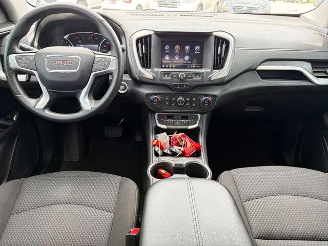 Used 2022 Black GMC SLE image 9