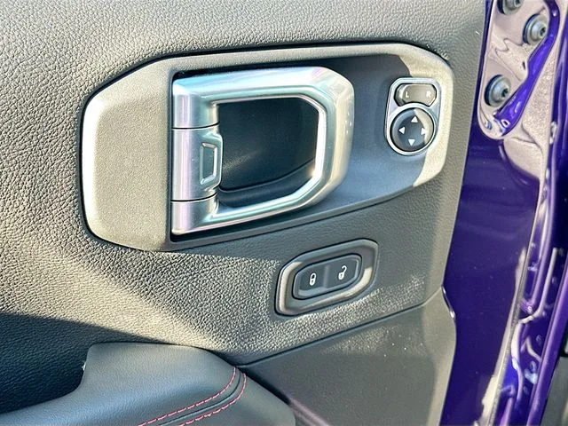 New 2026 Reign Jeep Rubicon image 13