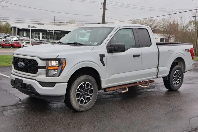Used 2023 White Ford XL image 4