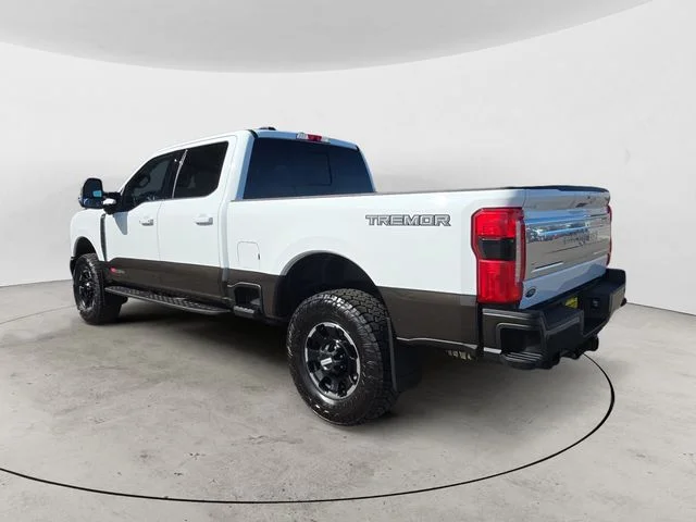 Used 2025 Oxford White Ford King Ranch image 7