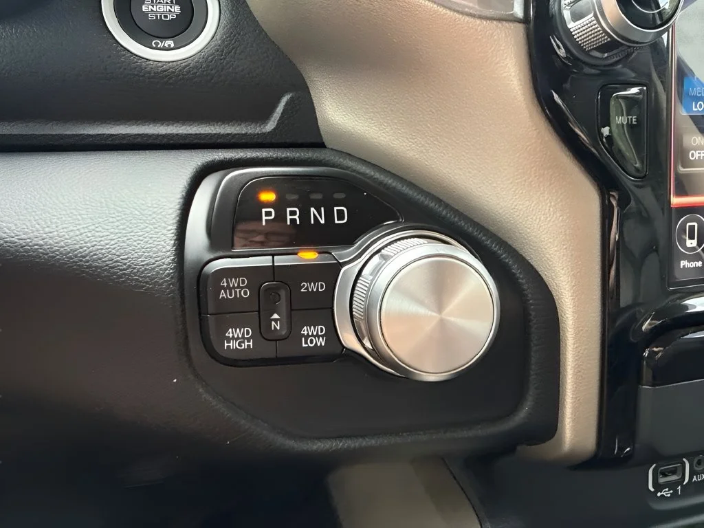 Used 2021 Silver Ram Laramie image 23