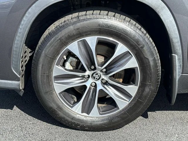 Used 2021 Gray Toyota XLE image 12