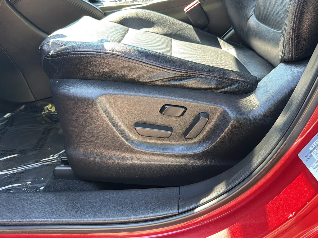Used 2016 Red Mazda Grand Touring image 18