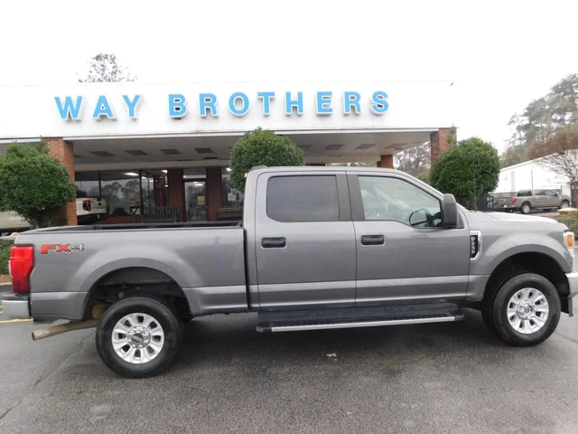 2021 Ford F-250 XLT 4WD CREW CAB 6.75 ft BO