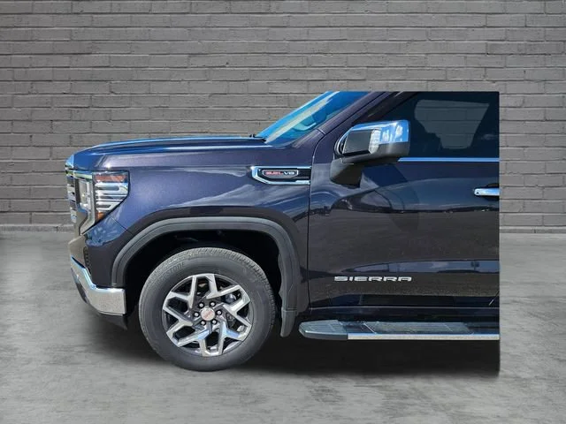 Used 2023 TITANIUM RUSH METALLIC GMC SLT image 27