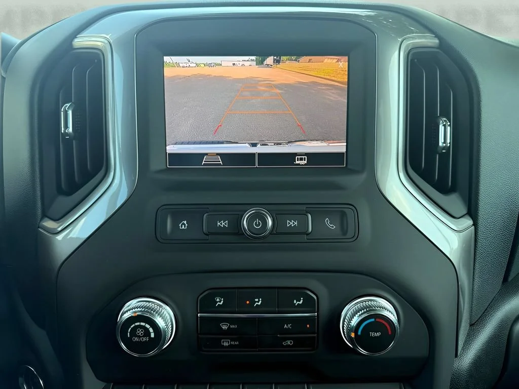 New 2026 Summit White GMC Pro image 22
