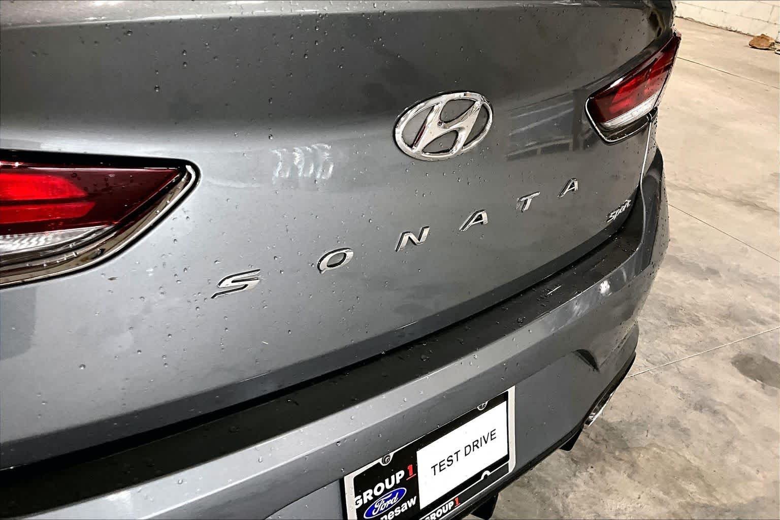 Used 2018 Machine Gray Hyundai Sport image 31