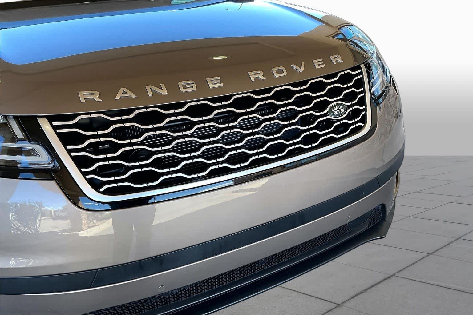 Used 2019 Kaikoura Stone Metallic Land Rover S image 30