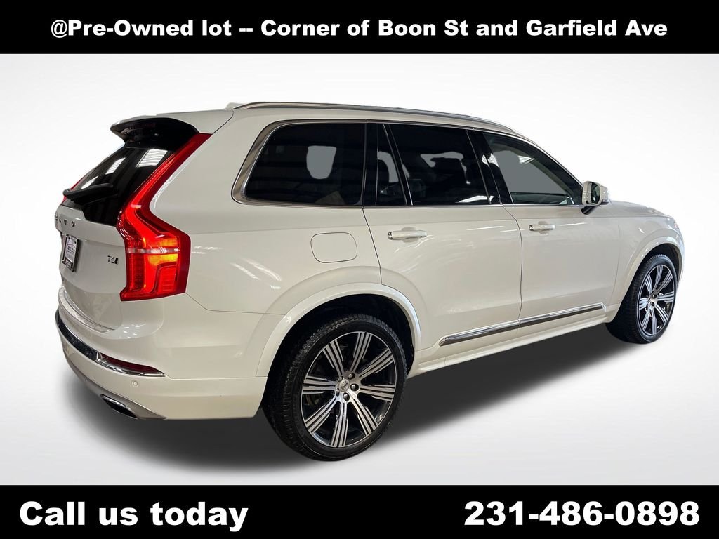 Used 2021 White Volvo T6 Inscription image 5