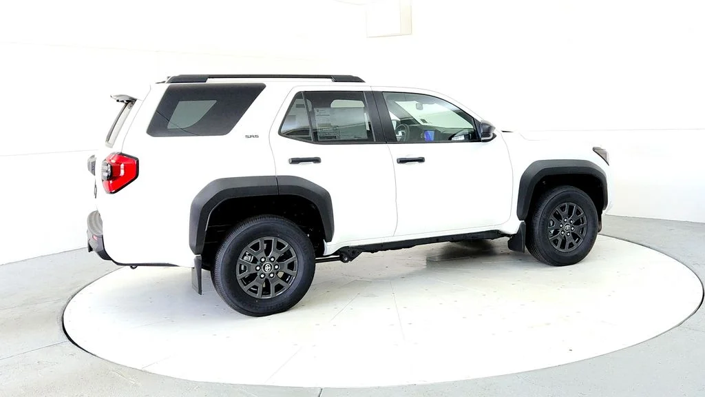New 2026 Ice Cap Toyota SR5 image 6