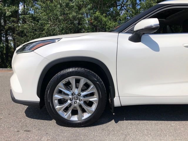 Used 2021 Blizzard Pearl Toyota Limited image 37