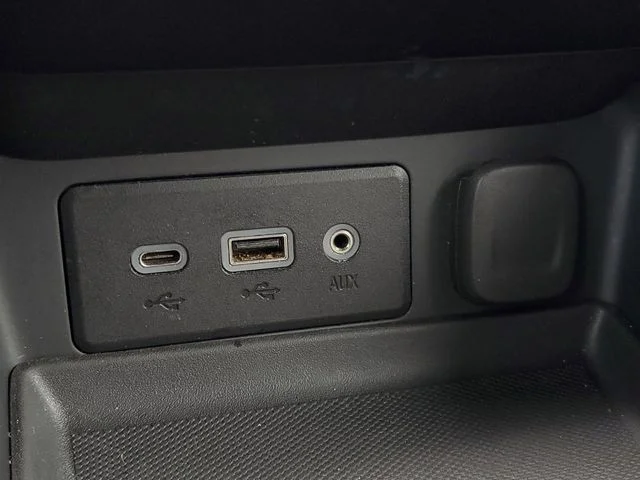 Used 2024 Black GMC SLE image 30