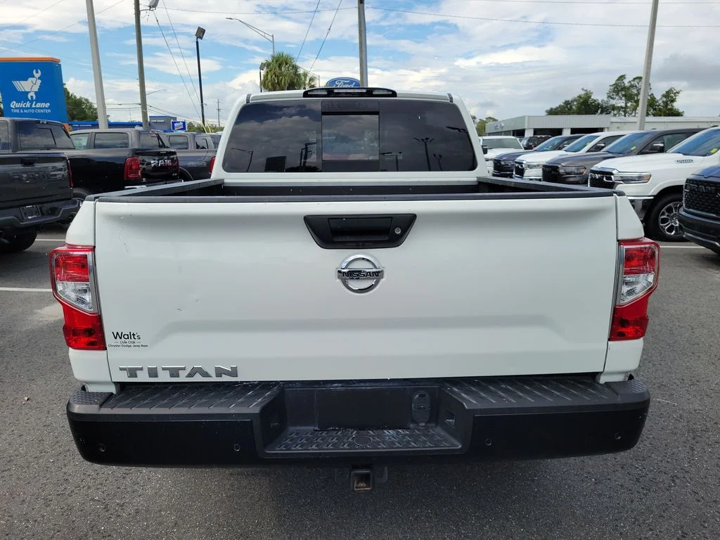 Used 2020 White Nissan S image 9