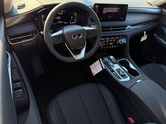 New 2026 RADIANT WHITE INFINITI Luxe FWD image 16