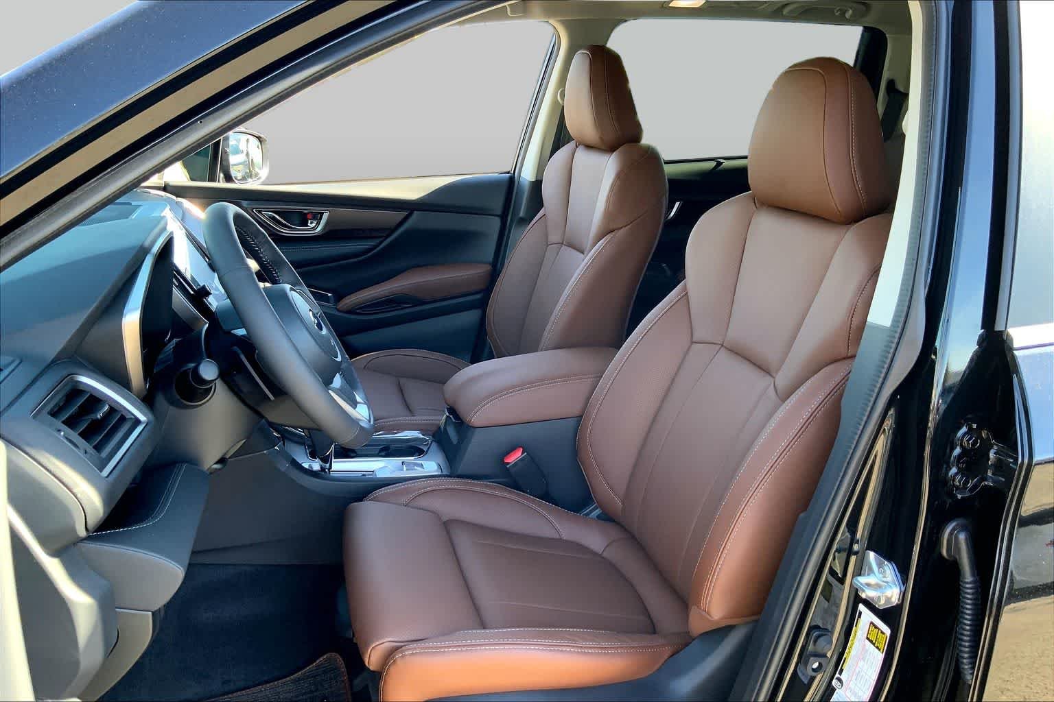 New 2026 CRYSTAL BLACK SILICA Subaru Touring 7-Passenger image 9