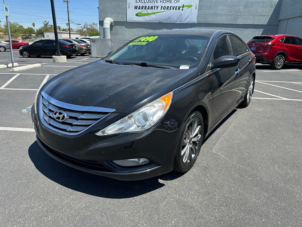 Used 2012 Black Hyundai SE image 21