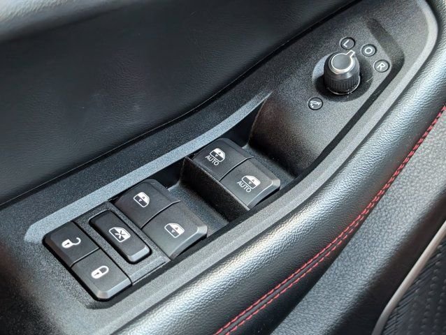 Used 2022 White Jeep Trailhawk image 23