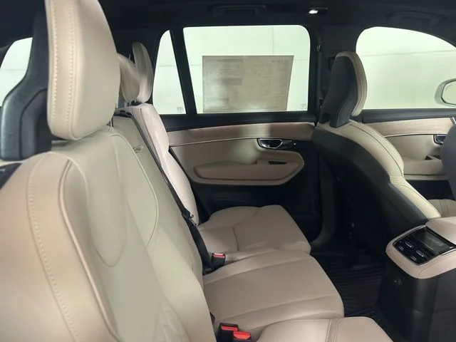 2025 Volvo XC90 Core - Photo 17
