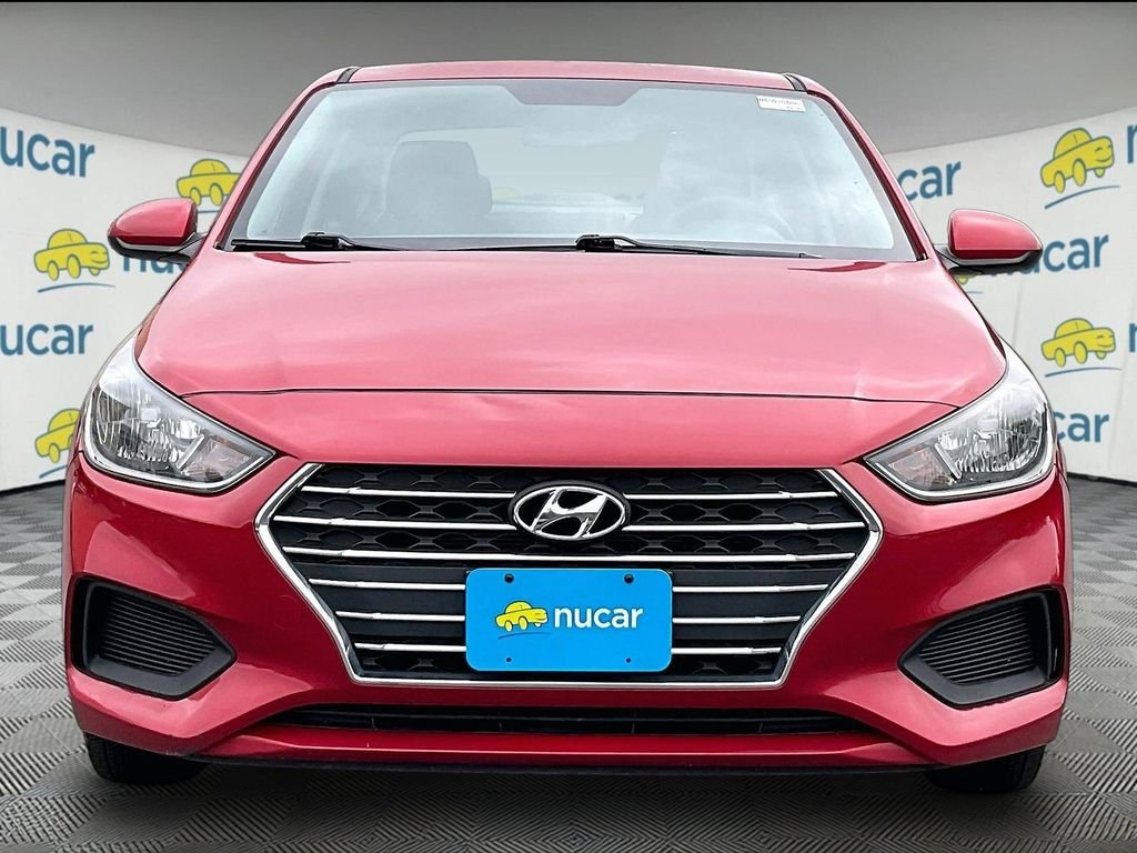 Used 2019 Pomegranate Red Metallic Hyundai SE image 2