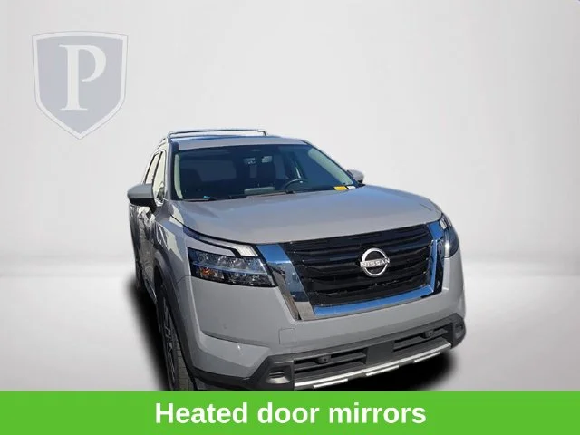 Used 2024 Gray Nissan Platinum image 16