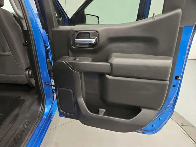 Used 2023 Blue Chevrolet Custom image 37