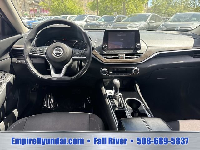 2024 Nissan Altima SV - Photo 14