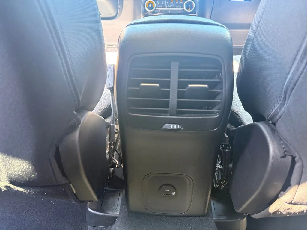 Used 2022 Gray Ford SE image 21