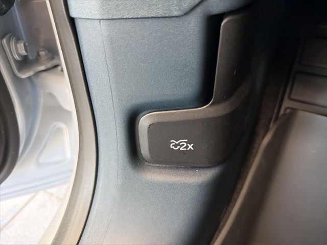 New 2026 Space White Metallic Ford XLT image 22