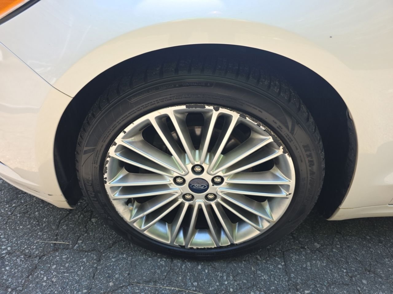 Used 2016 White Ford SE image 27