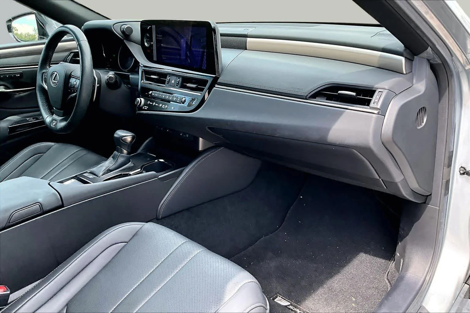 Used 2023 Iridium Lexus F SPORT Handling image 19