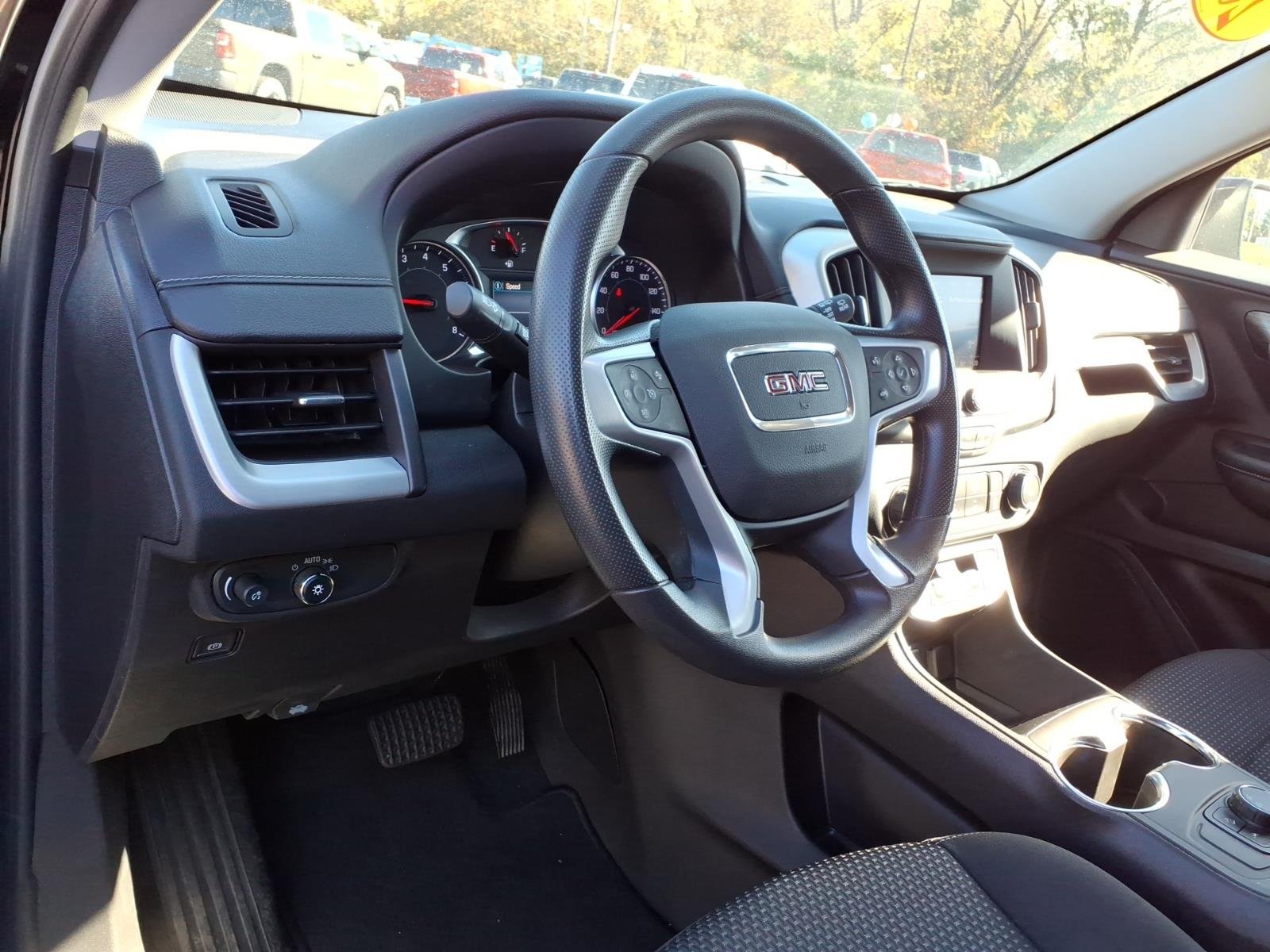 Used 2024 Ebony Twilight Metallic GMC SLE image 14
