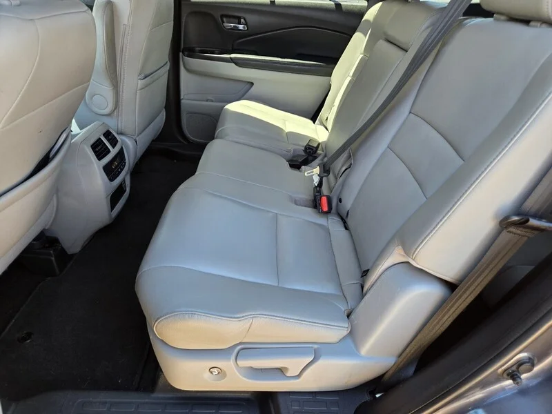 Used 2019 Gray Honda EX-L image 10