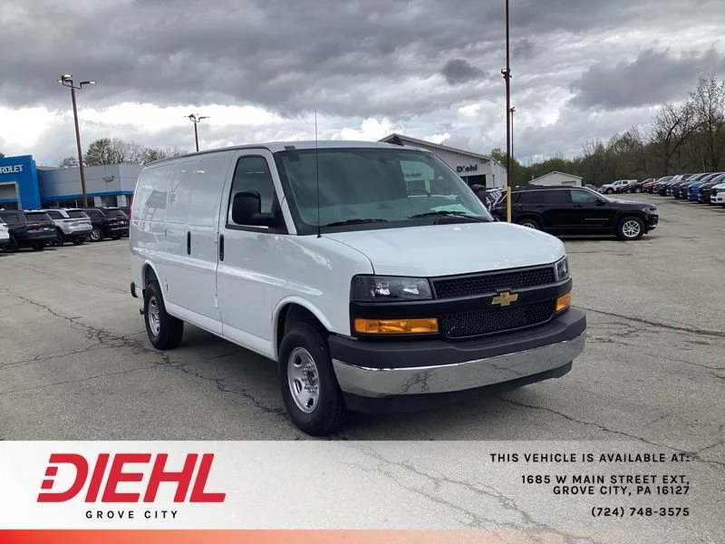2026 Chevrolet Express 2500 Work Van HD's photo
