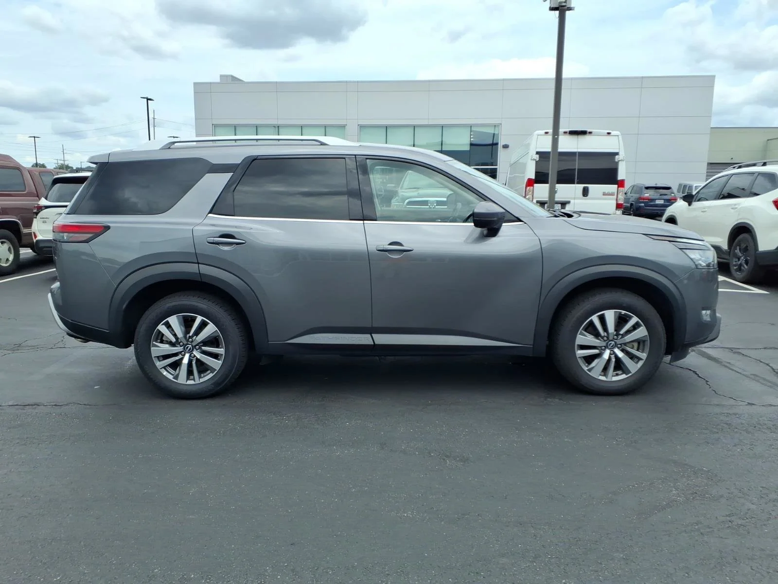 Used 2025 Gun Metallic Nissan SL image 29
