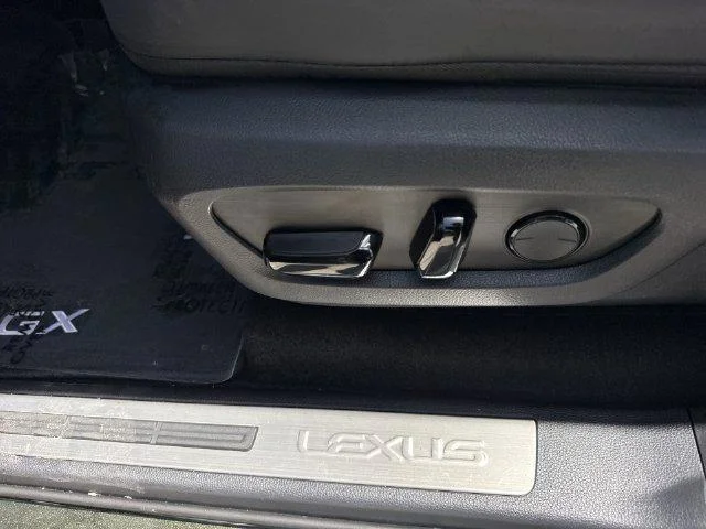 Certified Used 2025 NORI GREEN PEARL Lexus Premium+ image 12