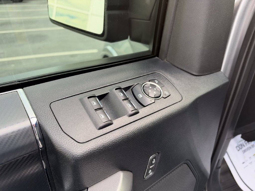 Used 2020 Silver Ford XLT image 10