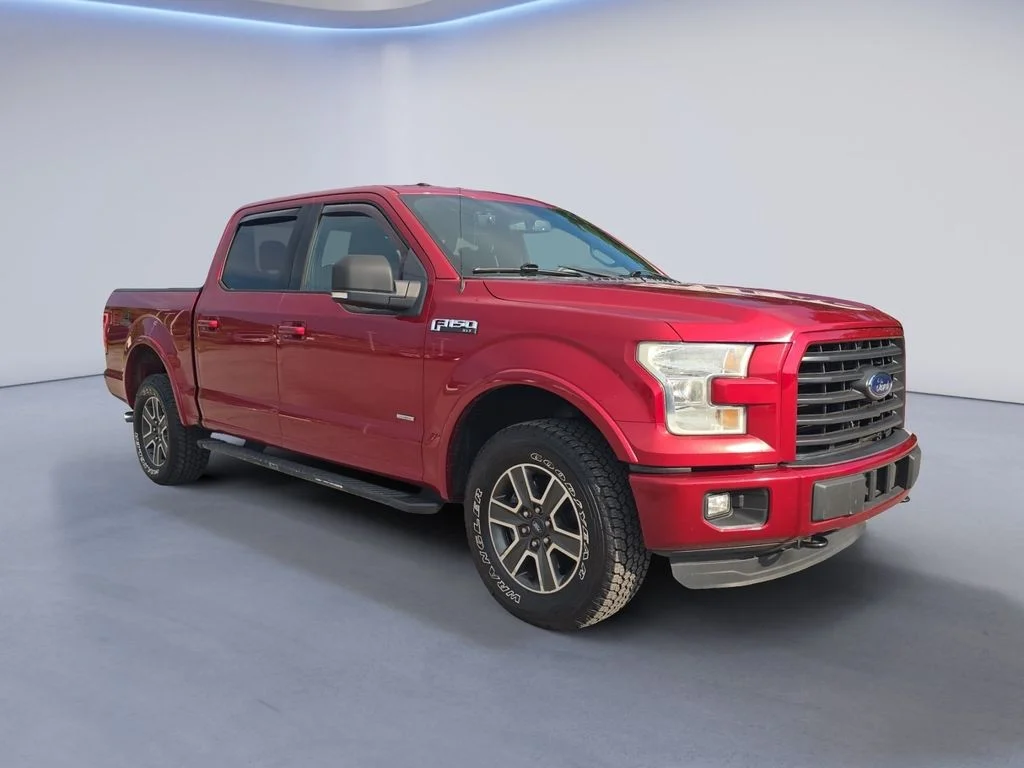 Used 2016 Ruby Red Metallic Tinted Clearcoat Ford XLT image 8
