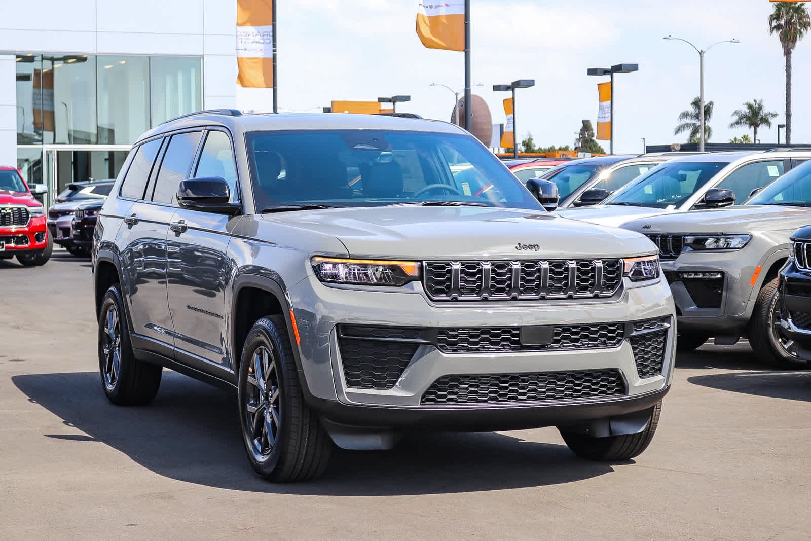New 2027 Sting-Gray Clear-Coat Paint Jeep Laredo Altitude image 3