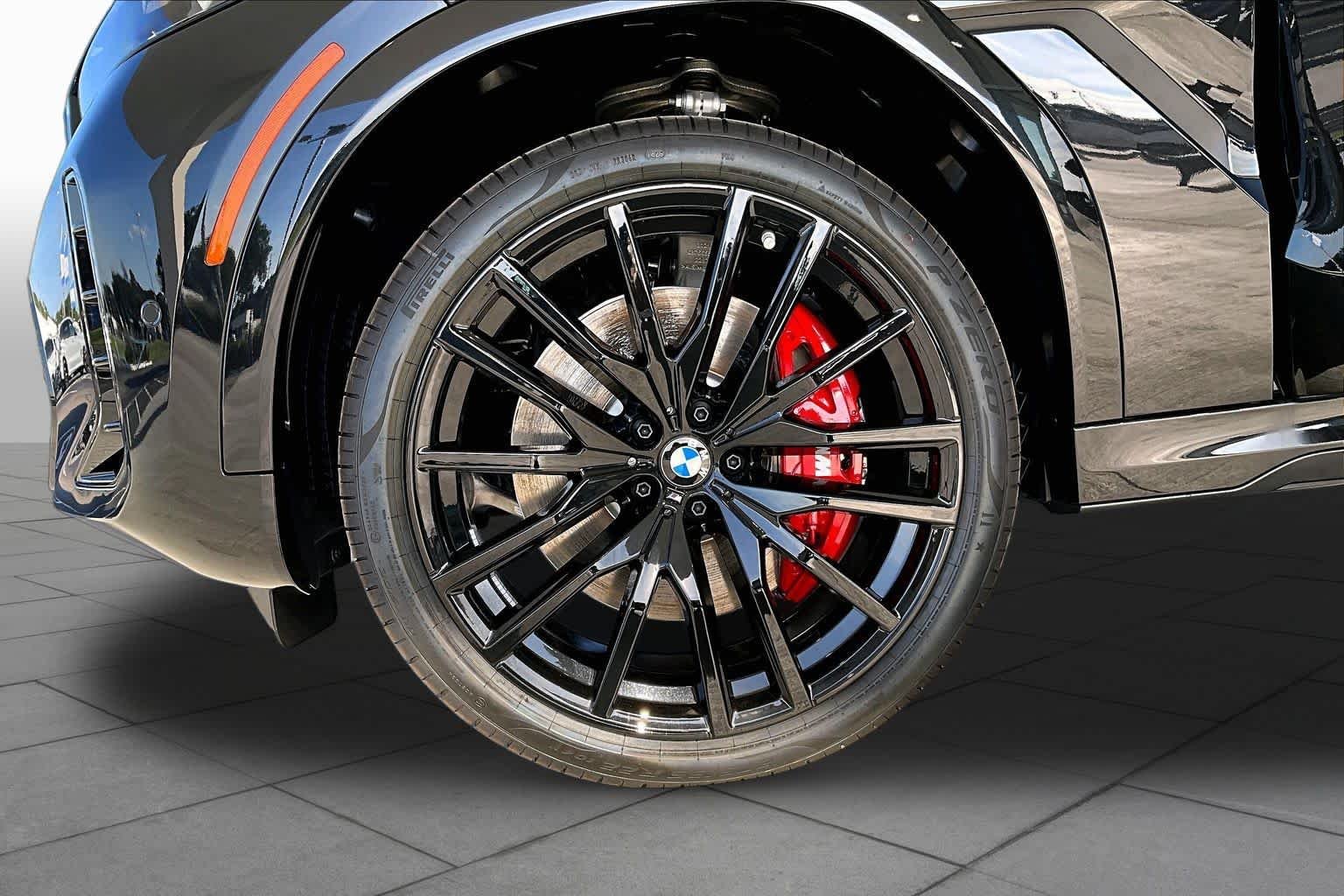 New 2027 Black Sapphire Metallic BMW M60i image 11