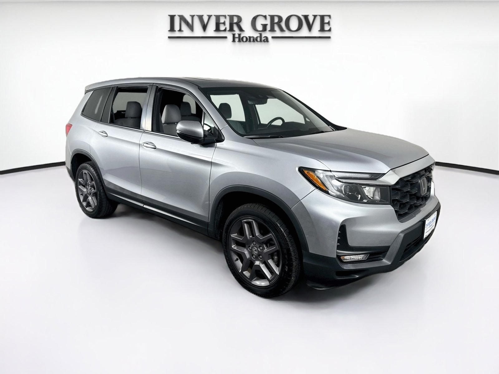 Used 2022 Lunar Silver Metallic Honda EX-L image 3
