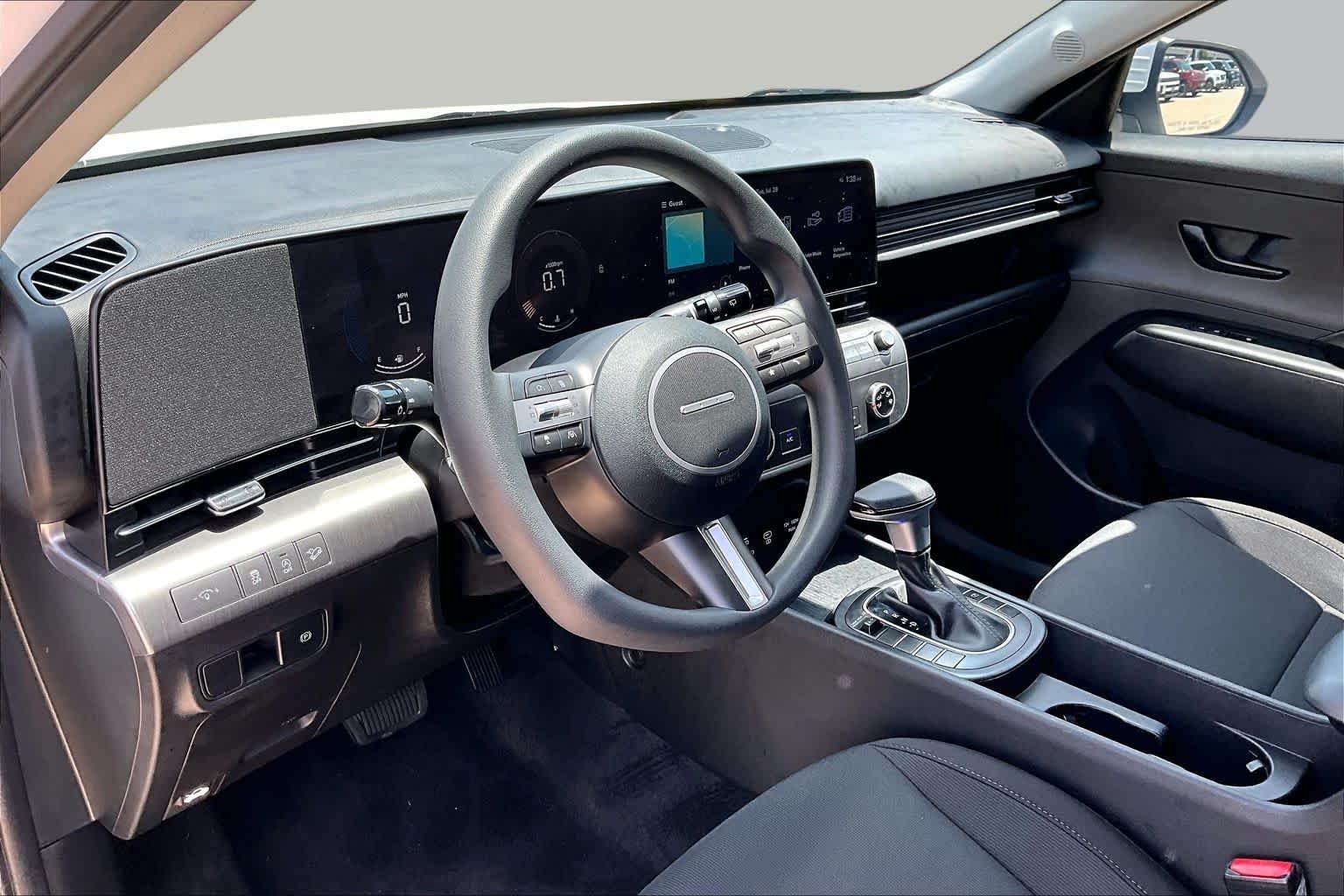 2026 Hyundai Kona SE - Photo 32